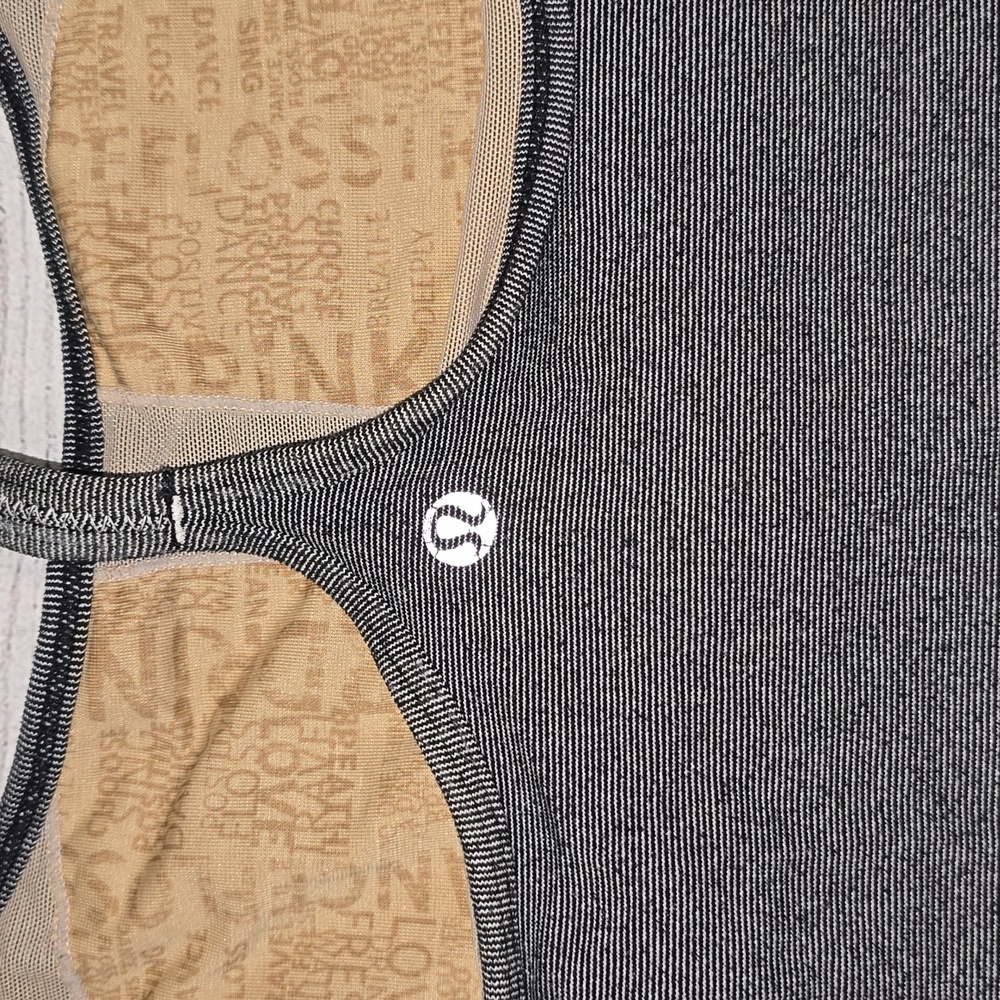 Lululemon Power Y TankHeathered Black / Black Size 6 - Picture 5 of 5